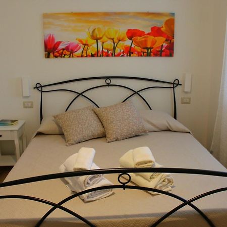 B&B Sa Corte Biancareddu Buitenkant foto